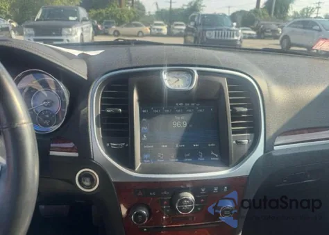 2012 Chrysler 300 Limited z USA, uszkodzony, nr VIN 2C3CCACG7CH243246